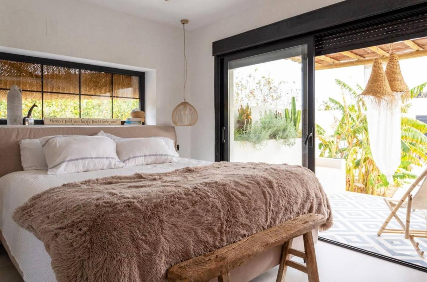 Casanoa Luxury Villa Bed And Breakfast ฮาเวอา ภายนอก รูปภาพ